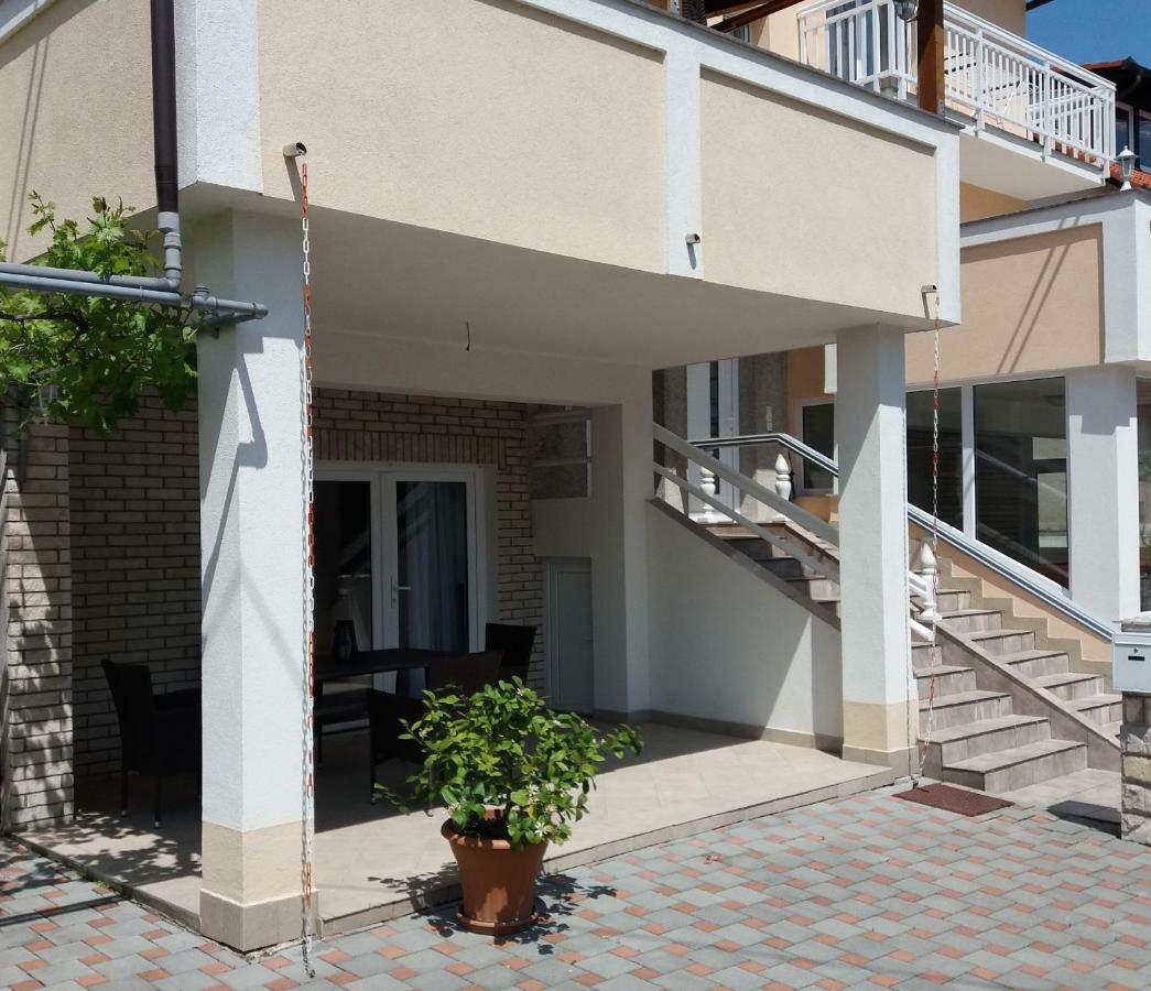 Apartman Luka Лівно Екстер'єр фото